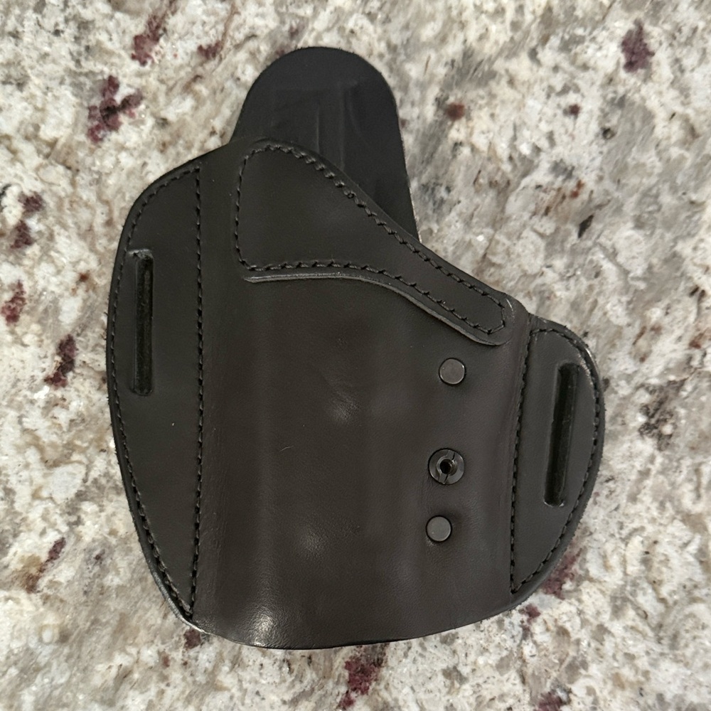 Urban Carry LockLeather OWB Holster